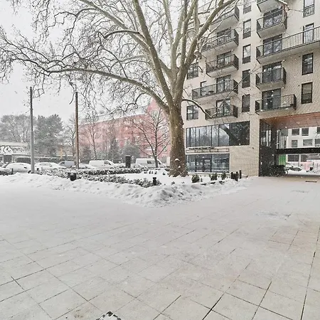 Modern Tumskie Ogrody With Ac & Balcony By Renters Breslavia