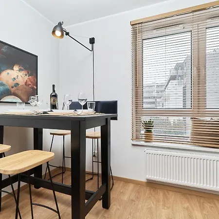 Apartamento Modern Tumskie Ogrody With Ac & Balcony By Renters Breslavia