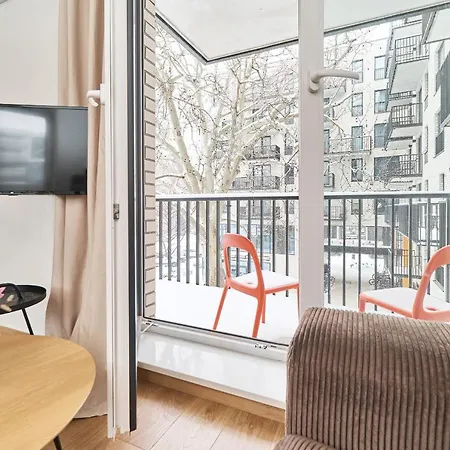 Modern Tumskie Ogrody With Ac & Balcony By Renters Apartment Wroclaw